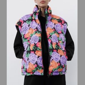 Zara reversible black and purple floral oversized puffer vest jacket NWT.